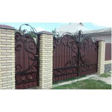 Ковані ворота та хвіртка з балясинами, листочками та вензелями "Оска"